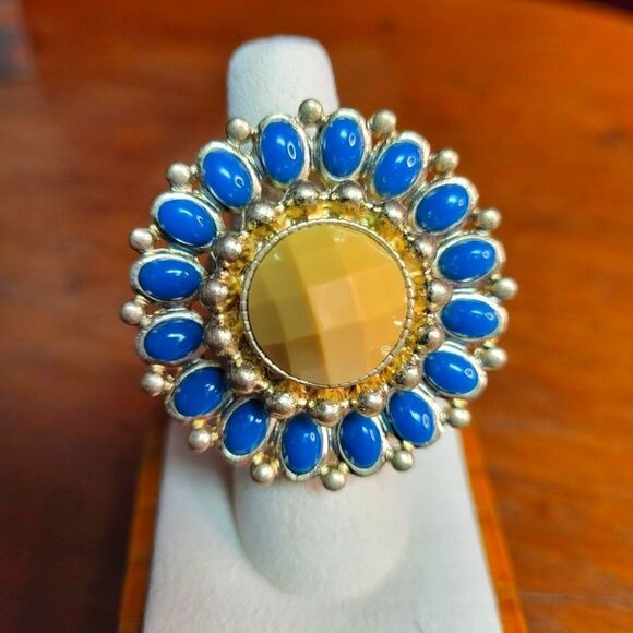 𝅺expandable, One Size fits most, Over Sized Blue and Tan Colored Ring - Picture 4 of 7